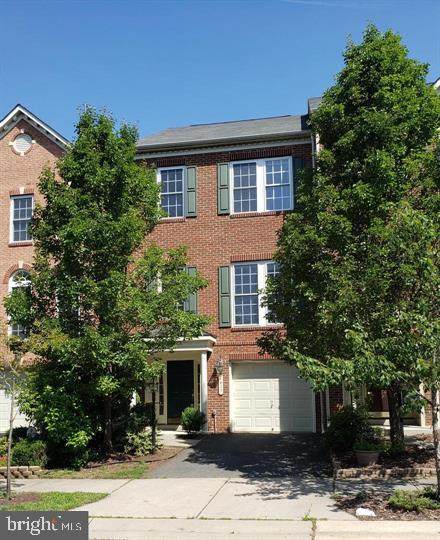 1017 Hotchkiss Place - Photo 1