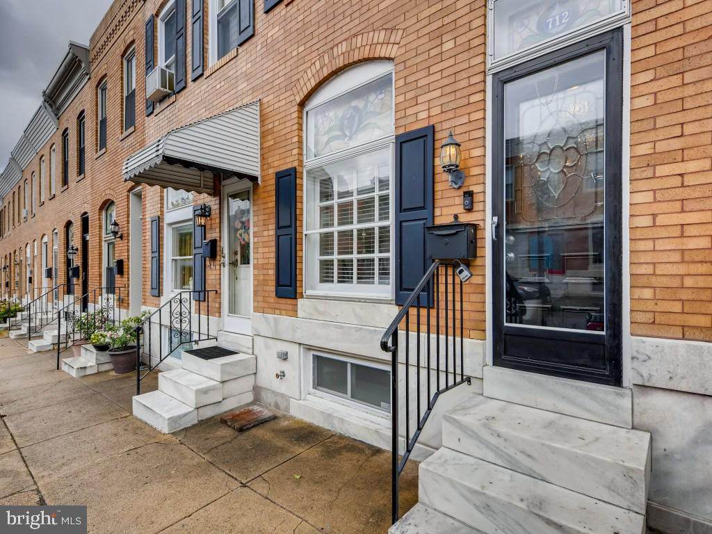 712 Curley Street - Photo 1