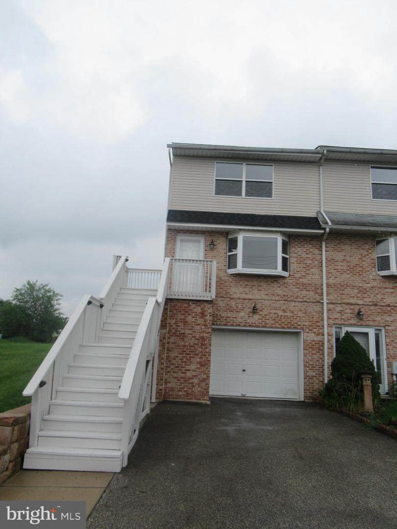 436 Coates Street - Photo 1