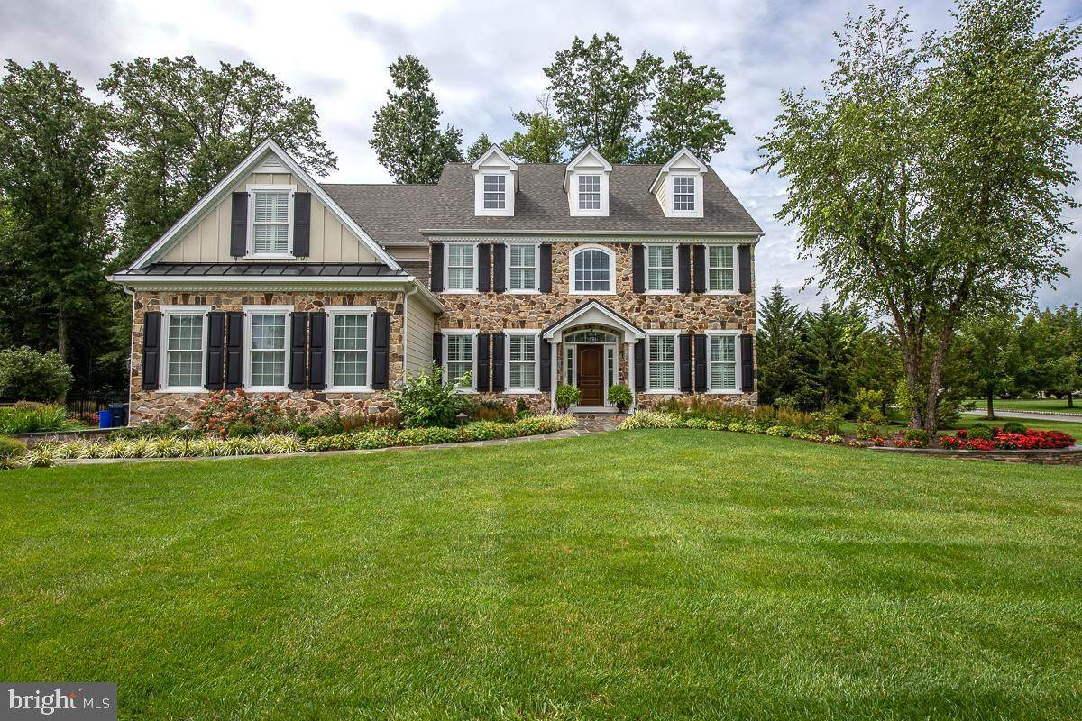 1101 Beverly Drive - Photo 1