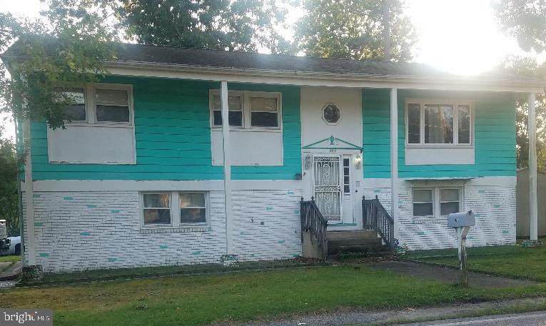 701 Evergreen Boulevard - Photo 1
