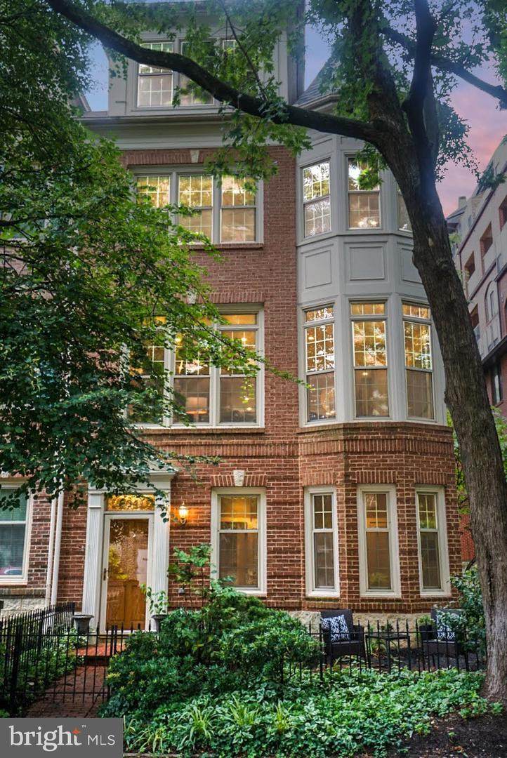 1041 Stuart Street - Photo 1