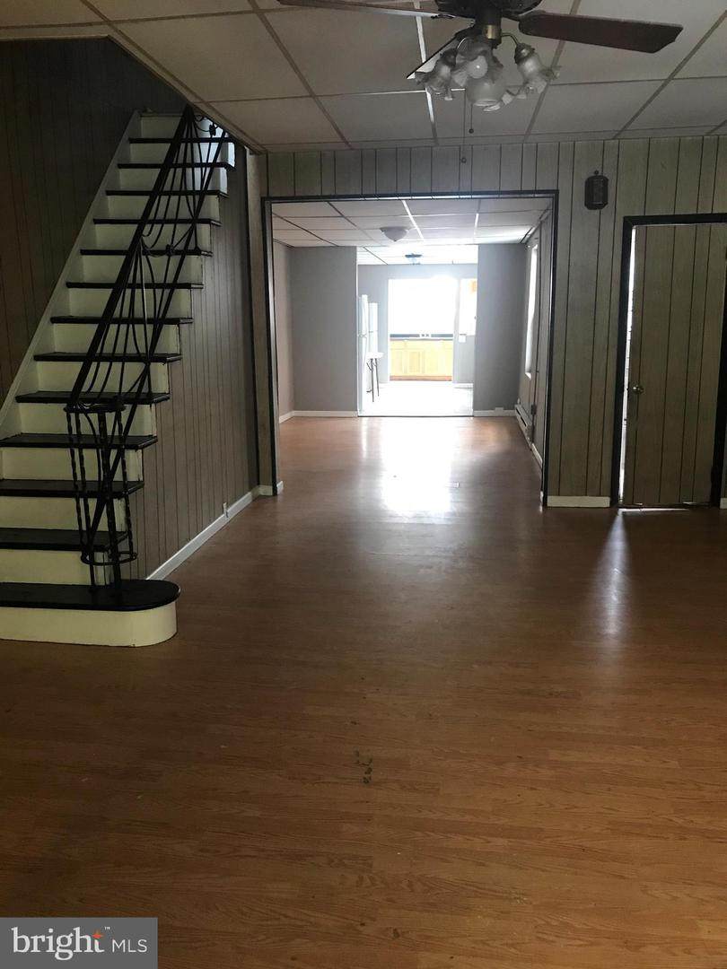 1424 13TH Street - Photo 1