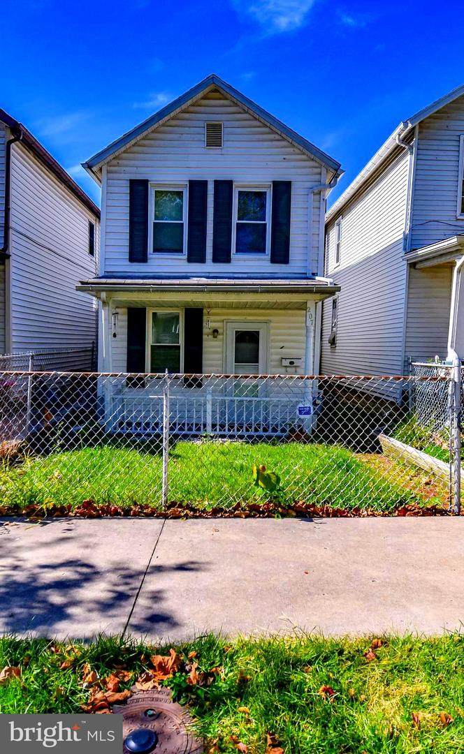 207 Race Street - Photo 1