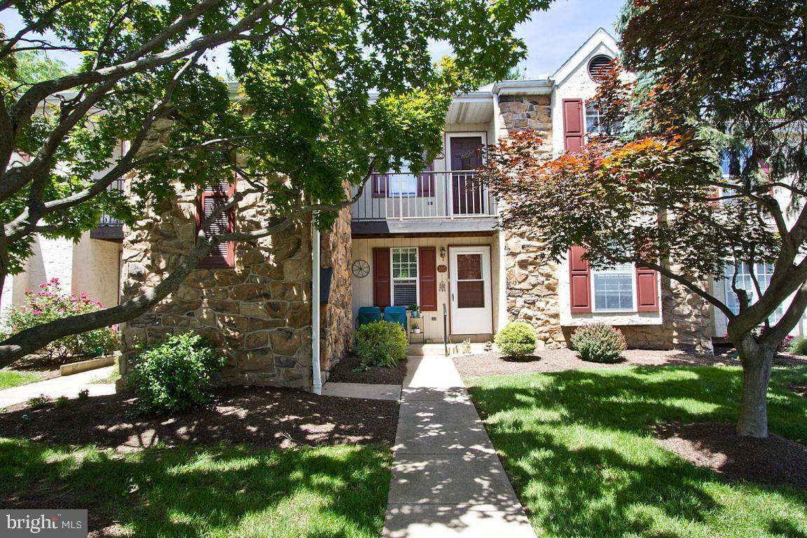 186 Oak Knoll Circle - Photo 1