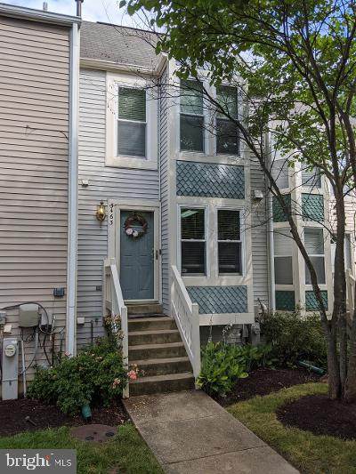 3463 Lindenwood Drive - Photo 1