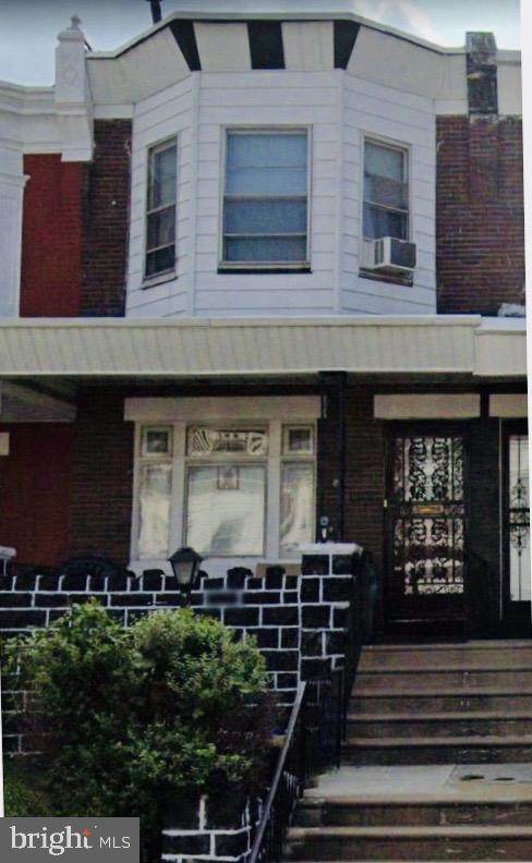 1650 61ST Street - Photo 1