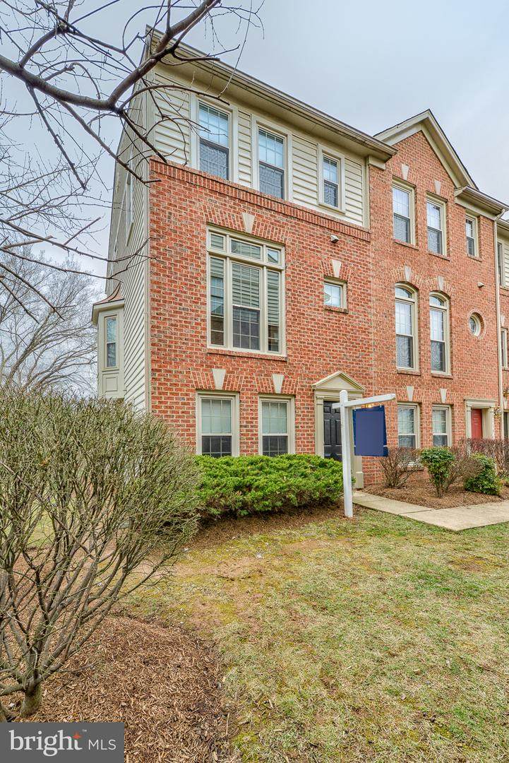 3112 9TH Road - Photo 1