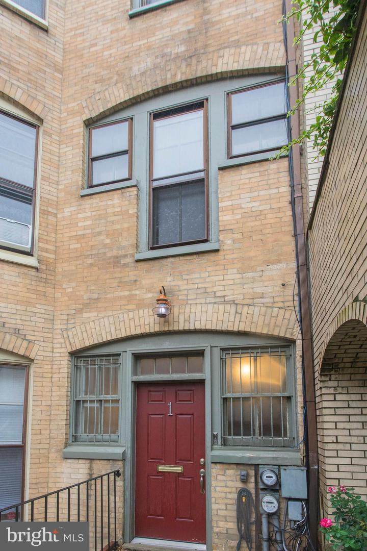 1 Willings Alley Mews - Photo 1