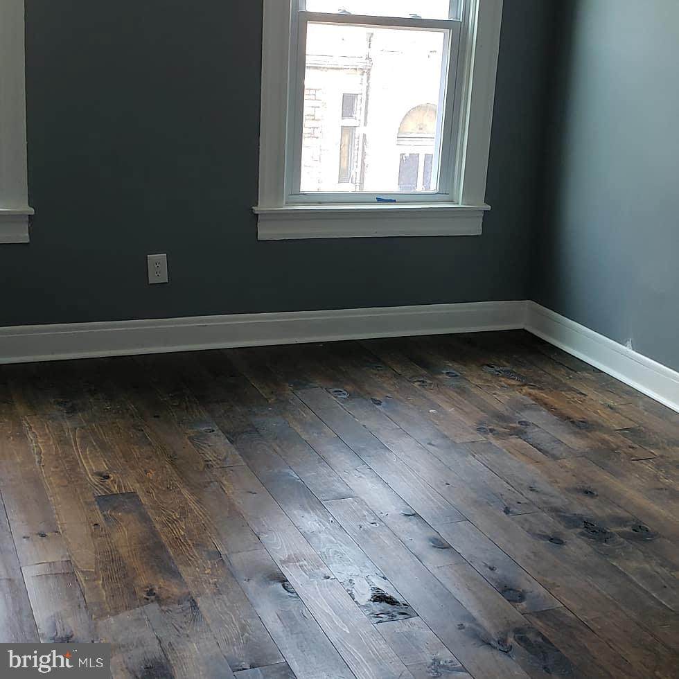 625 Linwood Avenue - Photo 1