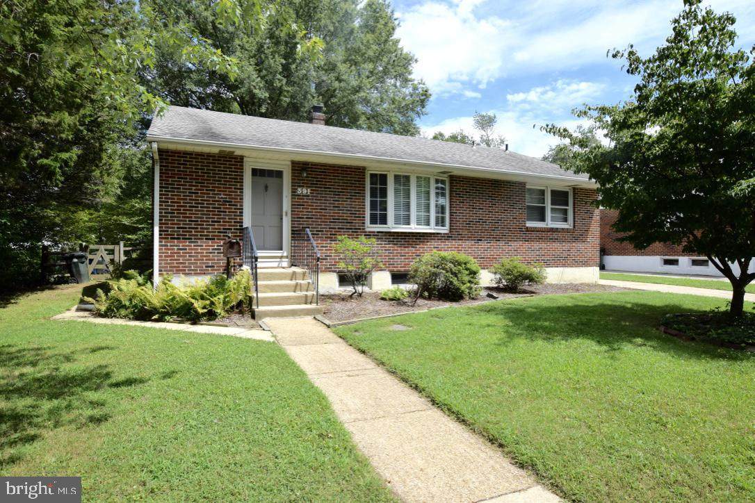 391 Phillips Avenue - Photo 1