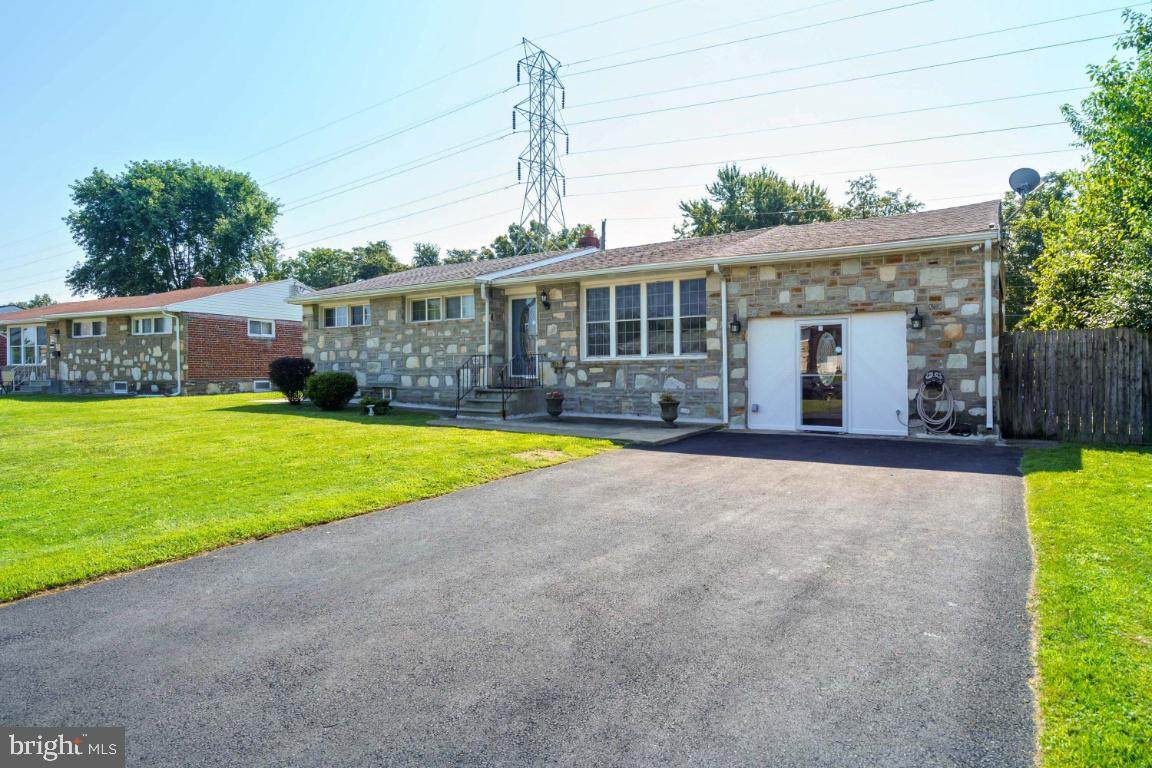9703 Dedaker Street - Photo 1