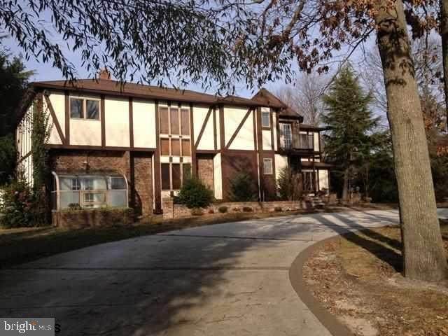 520 Cedarbrook Lane - Photo 1