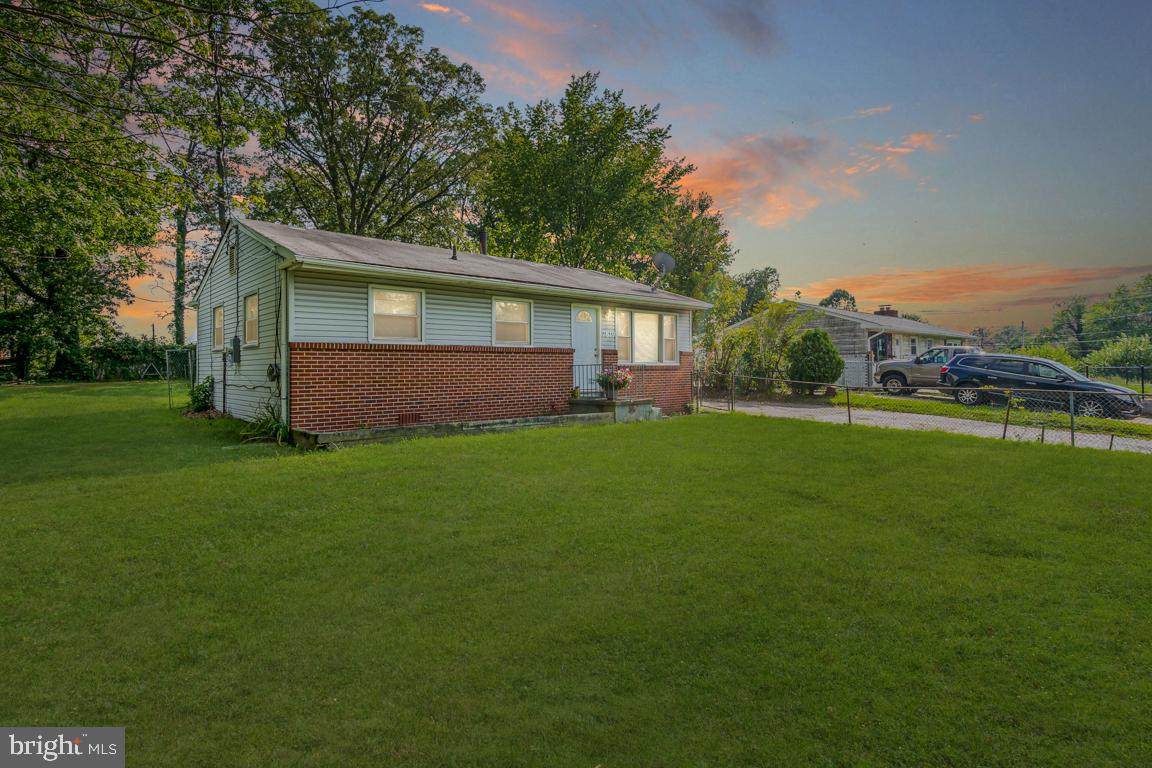 7819 Jordan Park Boulevard - Photo 1