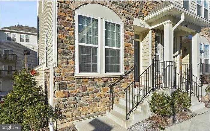 24673 Byrne Meadow Square - Photo 1