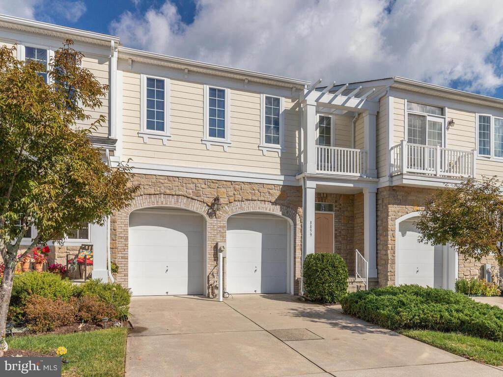 8859 Shining Oceans Way - Photo 1