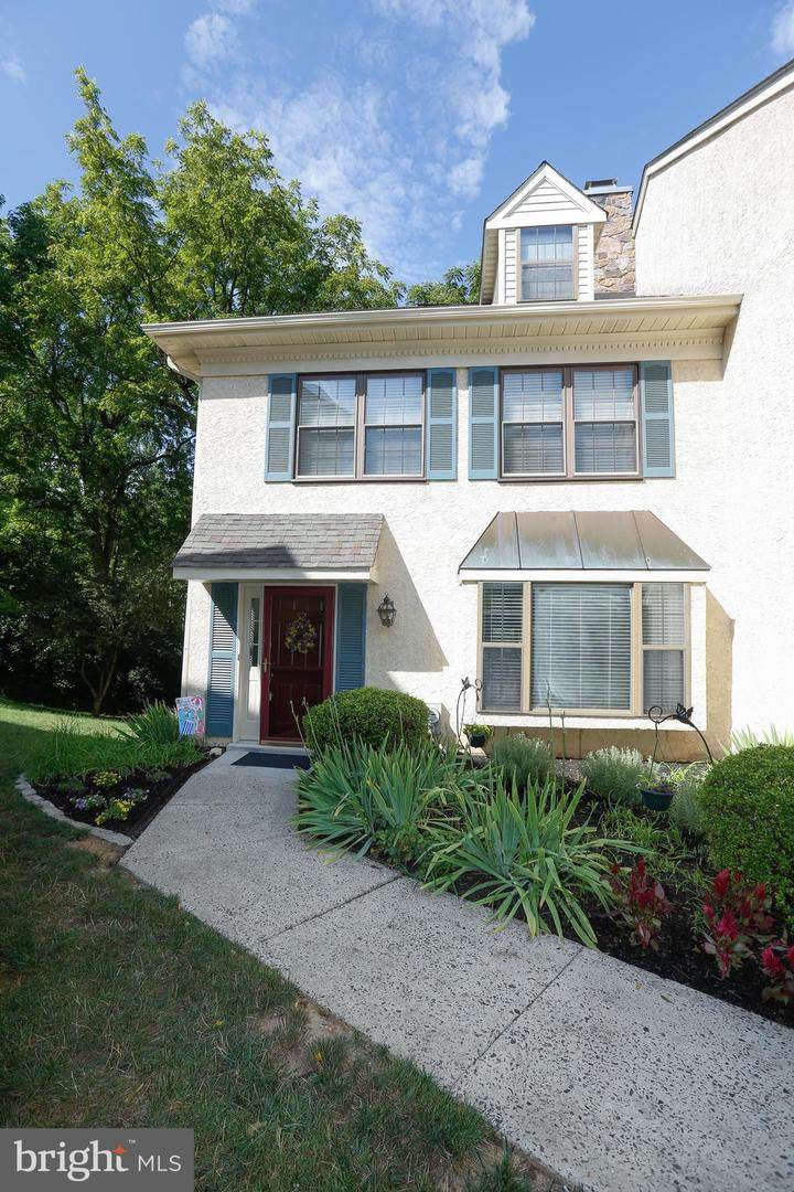 52 Iroquois Court - Photo 1