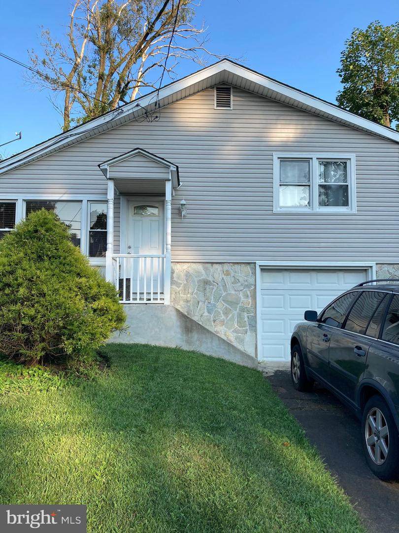 235 North Hills Avenue - Photo 1