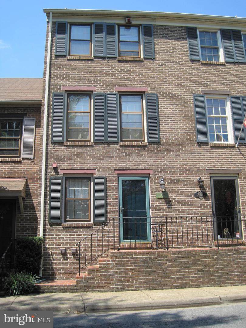 1202 Abingdon Drive - Photo 1