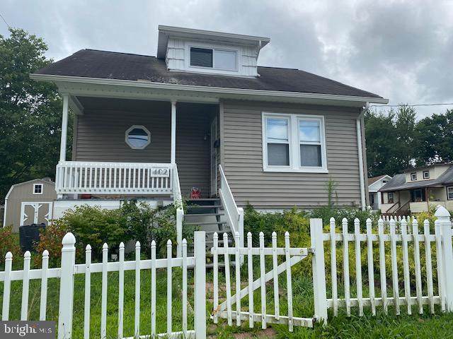 402 Center Avenue - Photo 1
