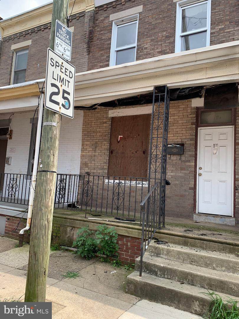 6172 Glenmore Avenue - Photo 1