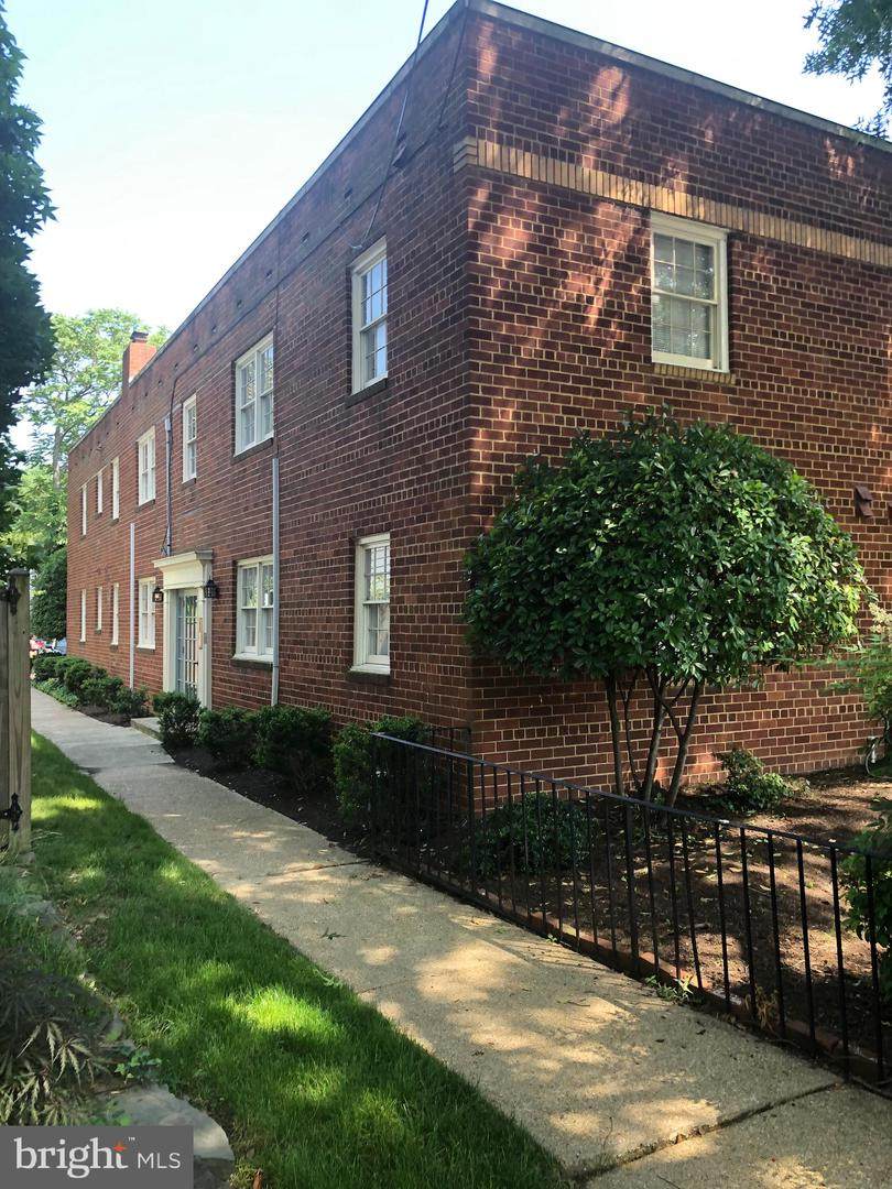 415 West Street - Photo 1