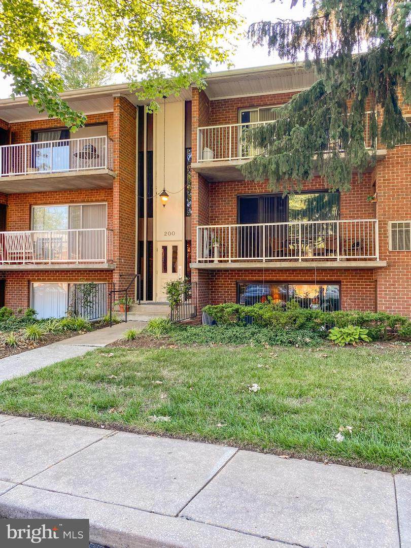 200 Cork Lane - Photo 1