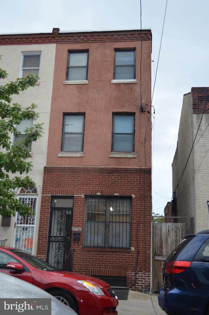 705 Dickinson Street - Photo 1