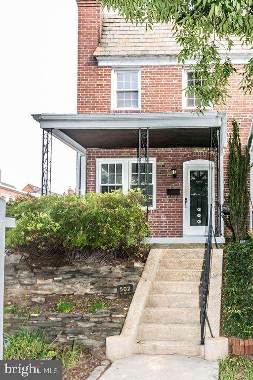 502 37TH Street - Photo 1