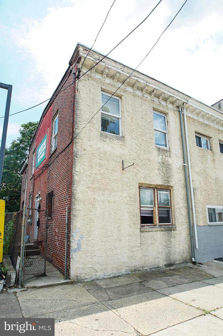 7014 Woodland Avenue - Photo 1