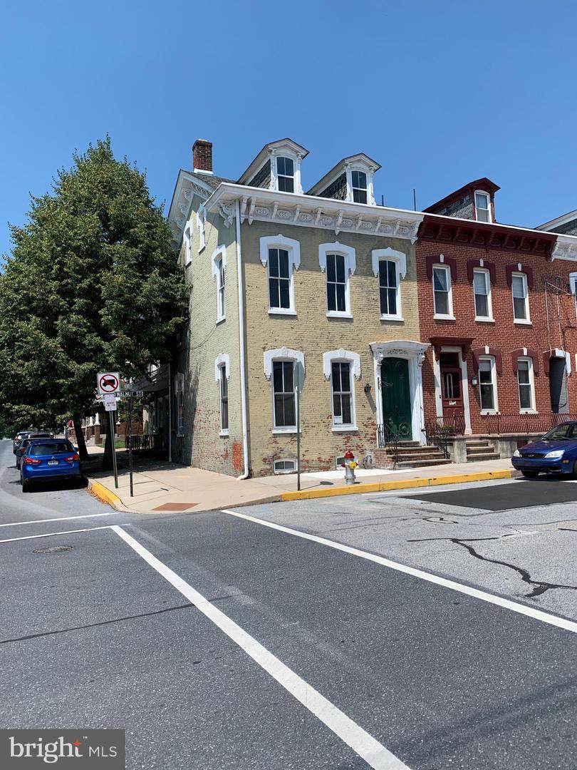 401 Walnut Street - Photo 1