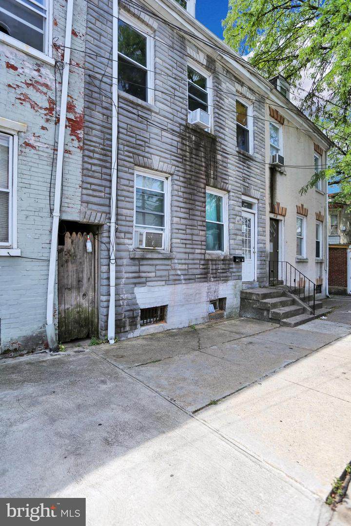 414 Spruce Street - Photo 1