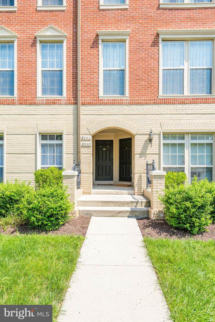 8041 Crescent Park Drive - Photo 1