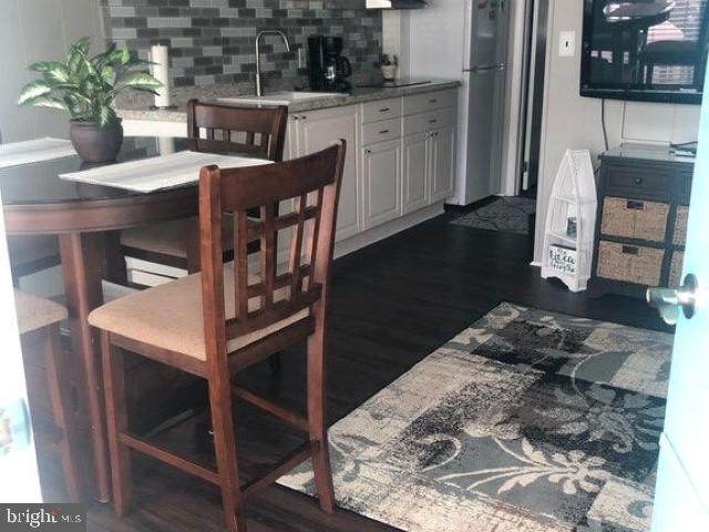 442 21ST Avenue - Photo 1