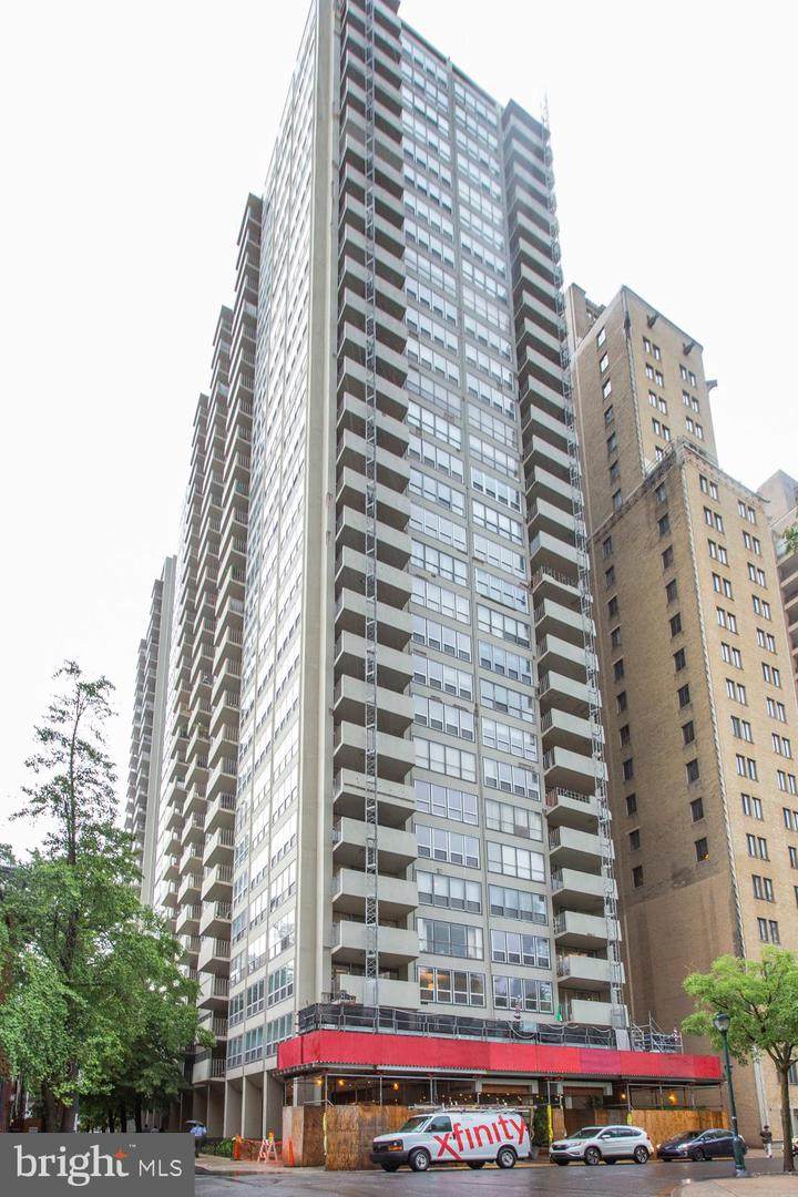 224-30 Rittenhouse Square - Photo 1