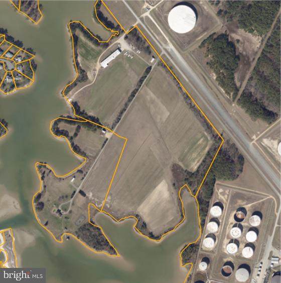 17815 Piney Point - Photo 1