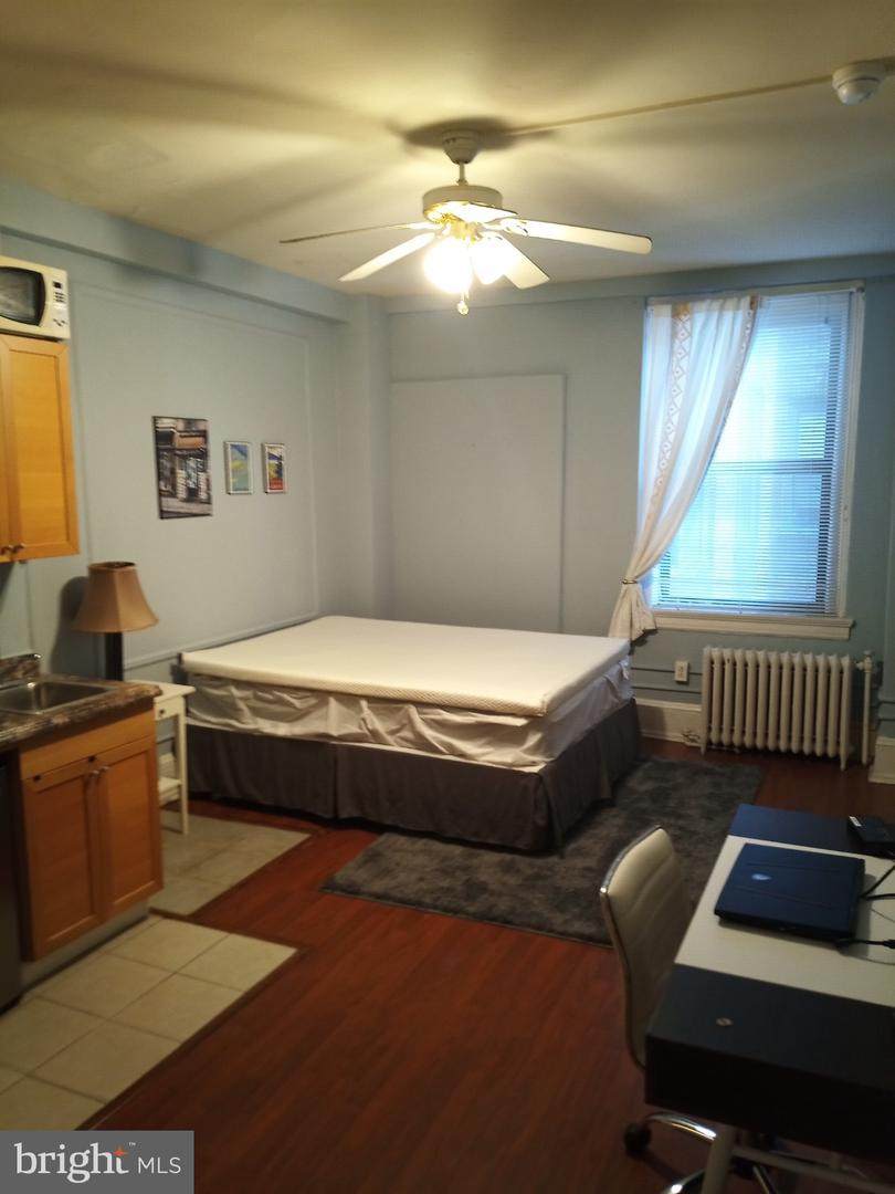1324 Locust Street - Photo 1