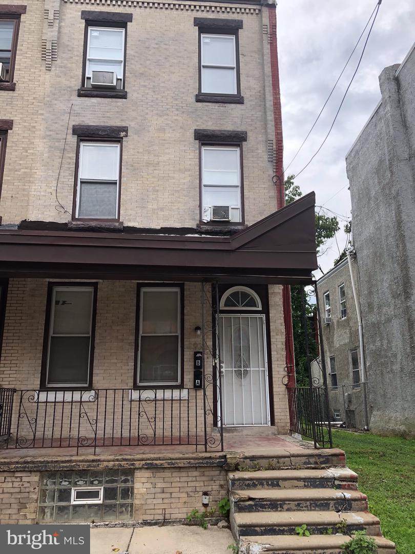 1936 32ND Street - Photo 1