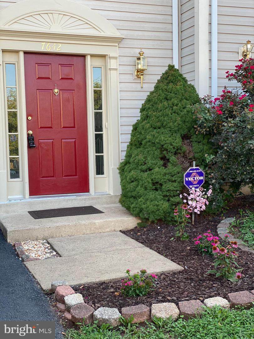 7642 Helmsdale Place - Photo 1