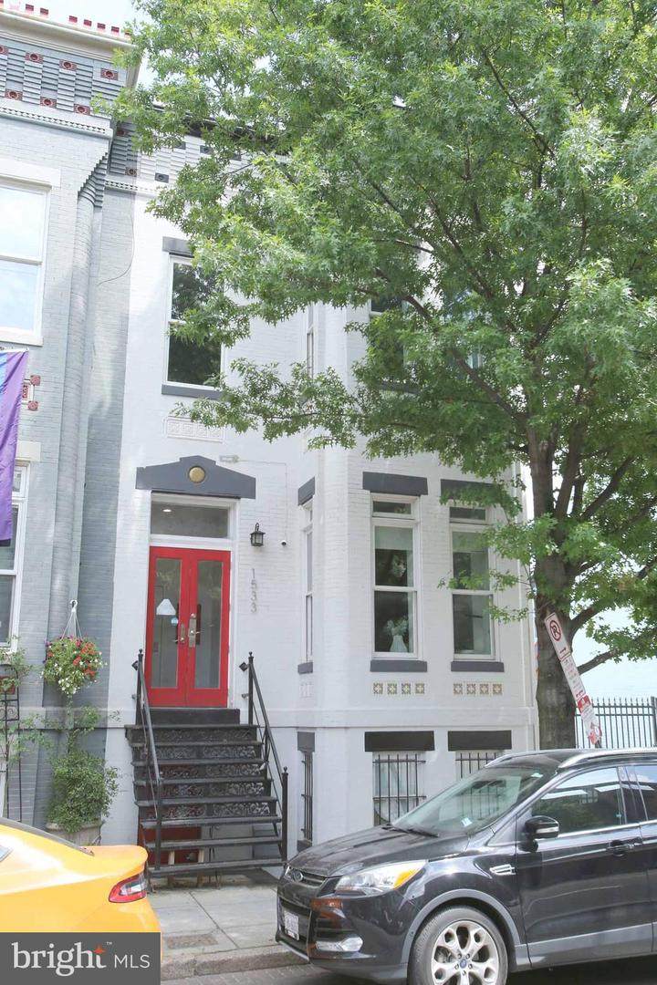 1533 9TH Street - Photo 1