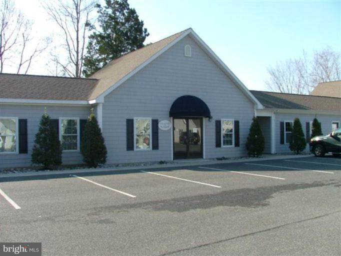 933 Talbot - Photo 1