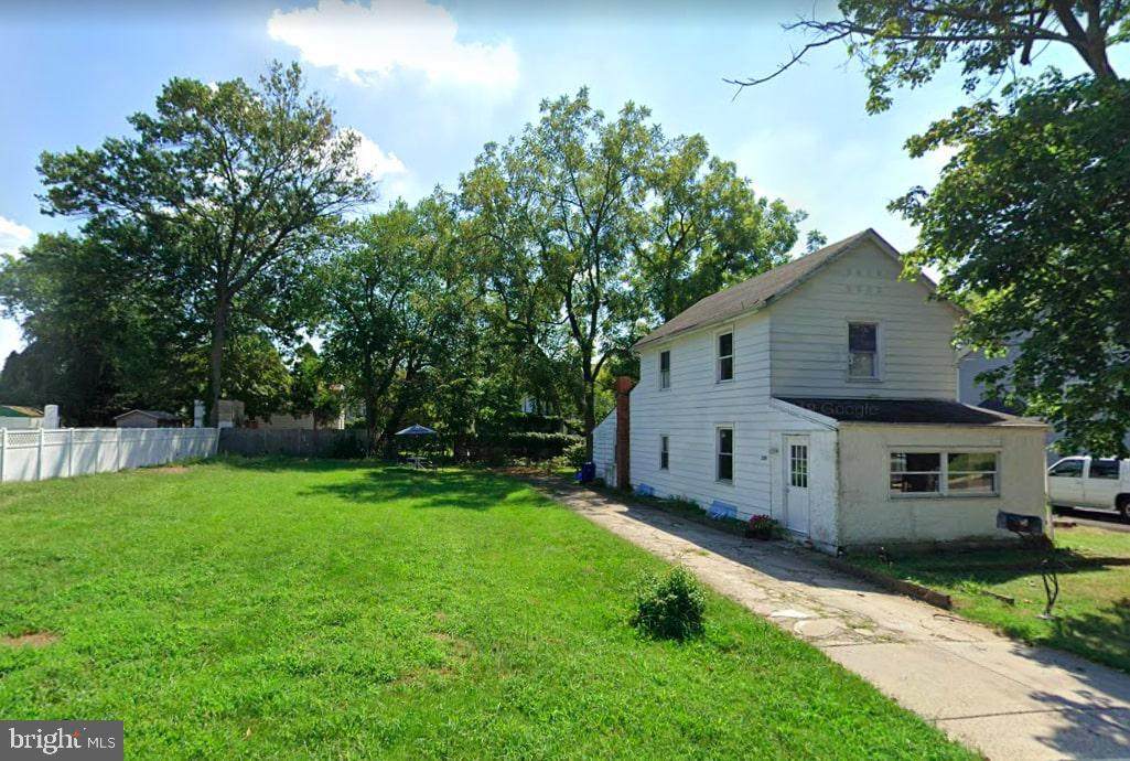 209 Chelsea Avenue - Photo 1