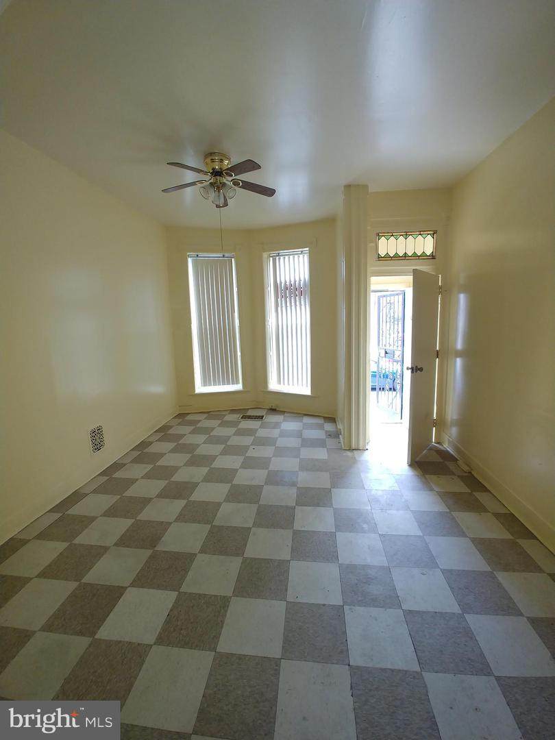 1900 Homewood Avenue - Photo 1