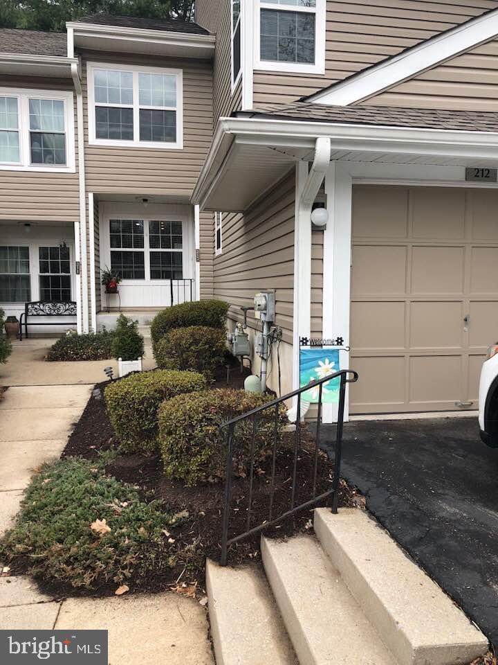 212 Nottingham Court - Photo 1