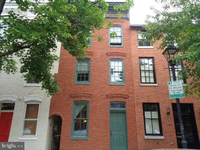 833 Bond Street - Photo 1