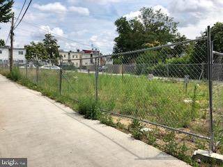 418-18TH Ne - Photo 1