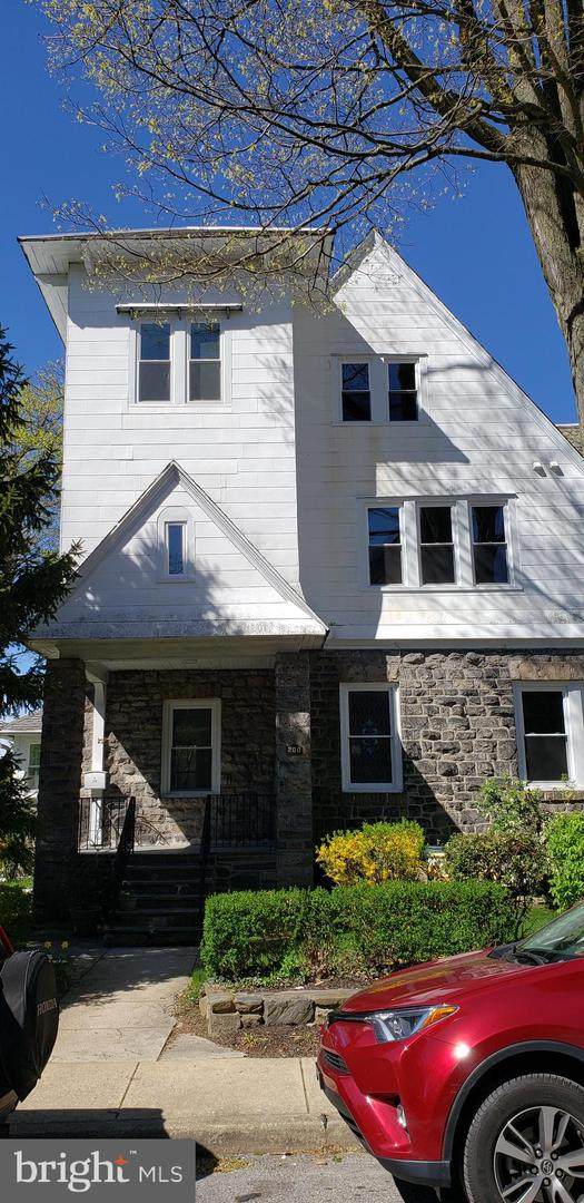 200 Grayling Avenue - Photo 1