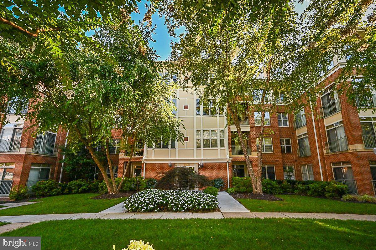 1860 Stratford Park Pl Place - Photo 1