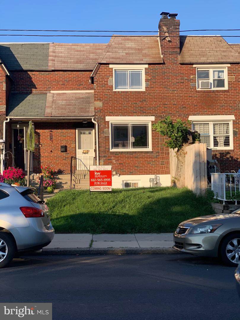 261 Sherbrook Boulevard - Photo 1