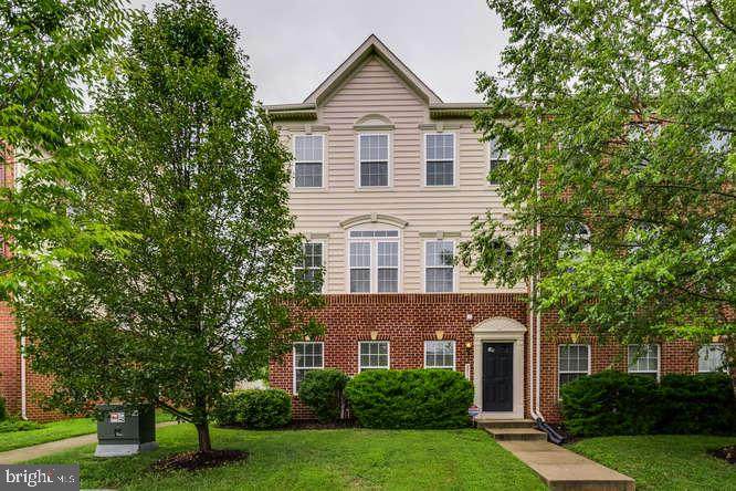 2714 Medinah Ridge Road - Photo 1